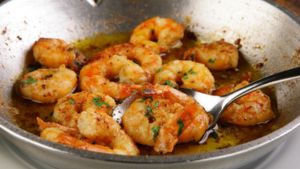 Tapas Espanholas: Gambas al Ajillo (Camarões ao Alho)